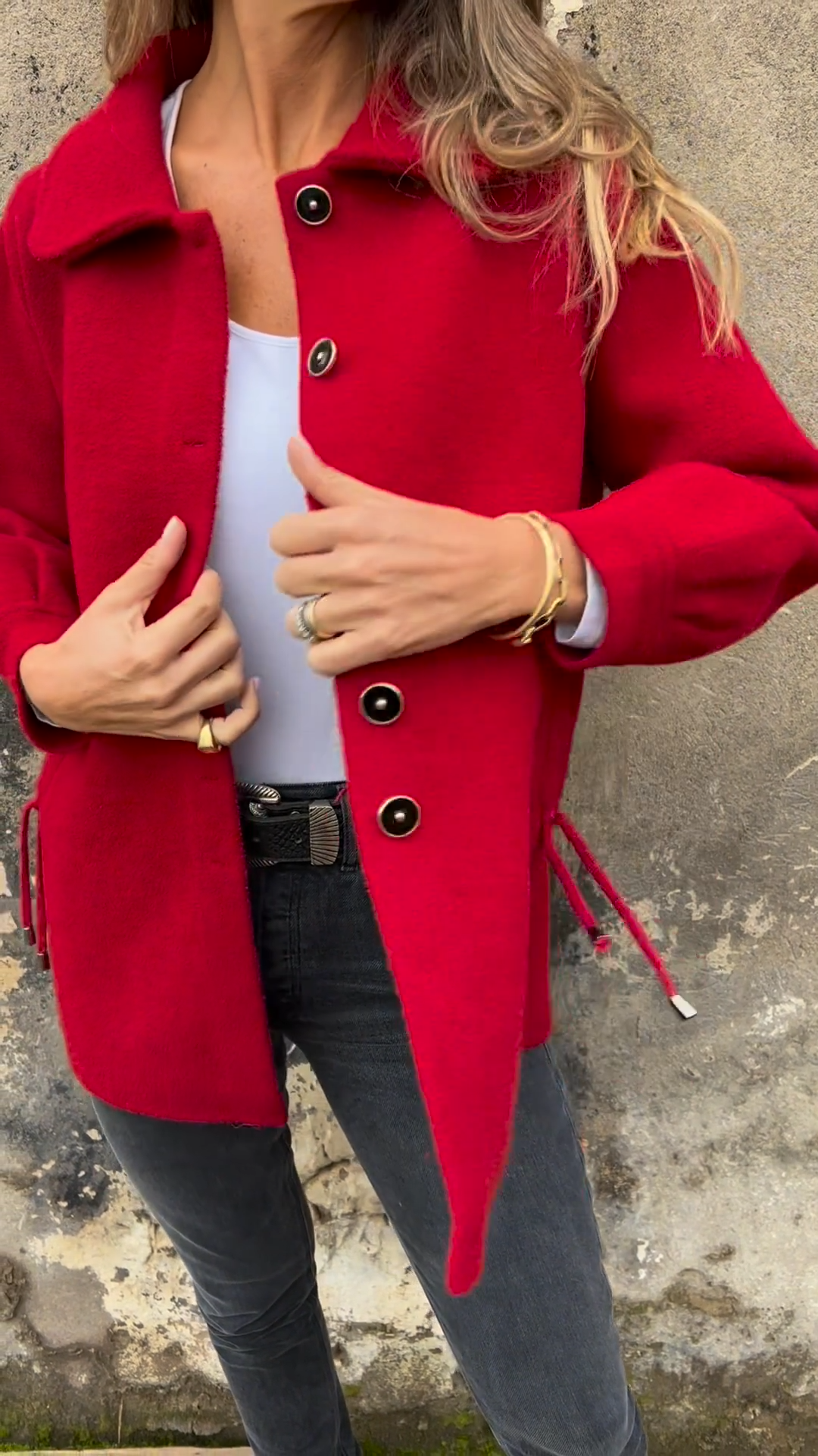 Manteau boutonné élégant en laine mélangée
