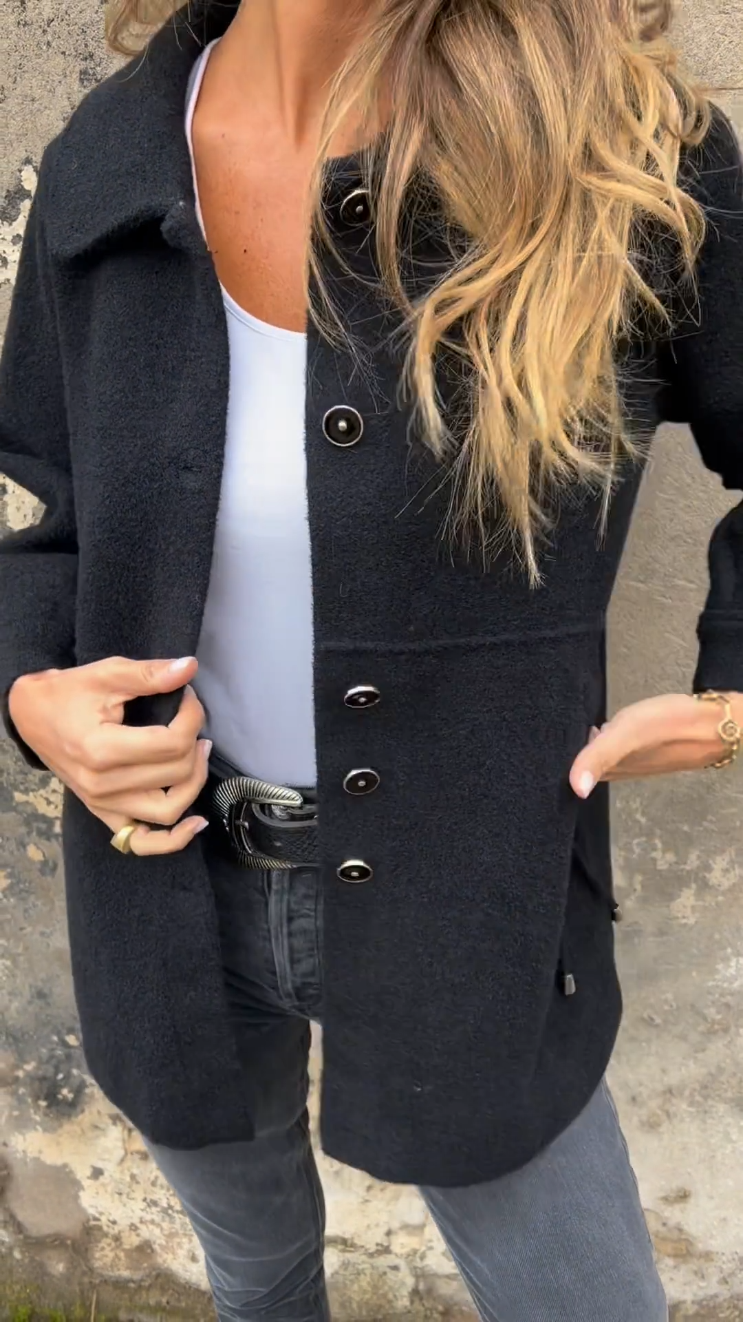 Manteau boutonné élégant en laine mélangée