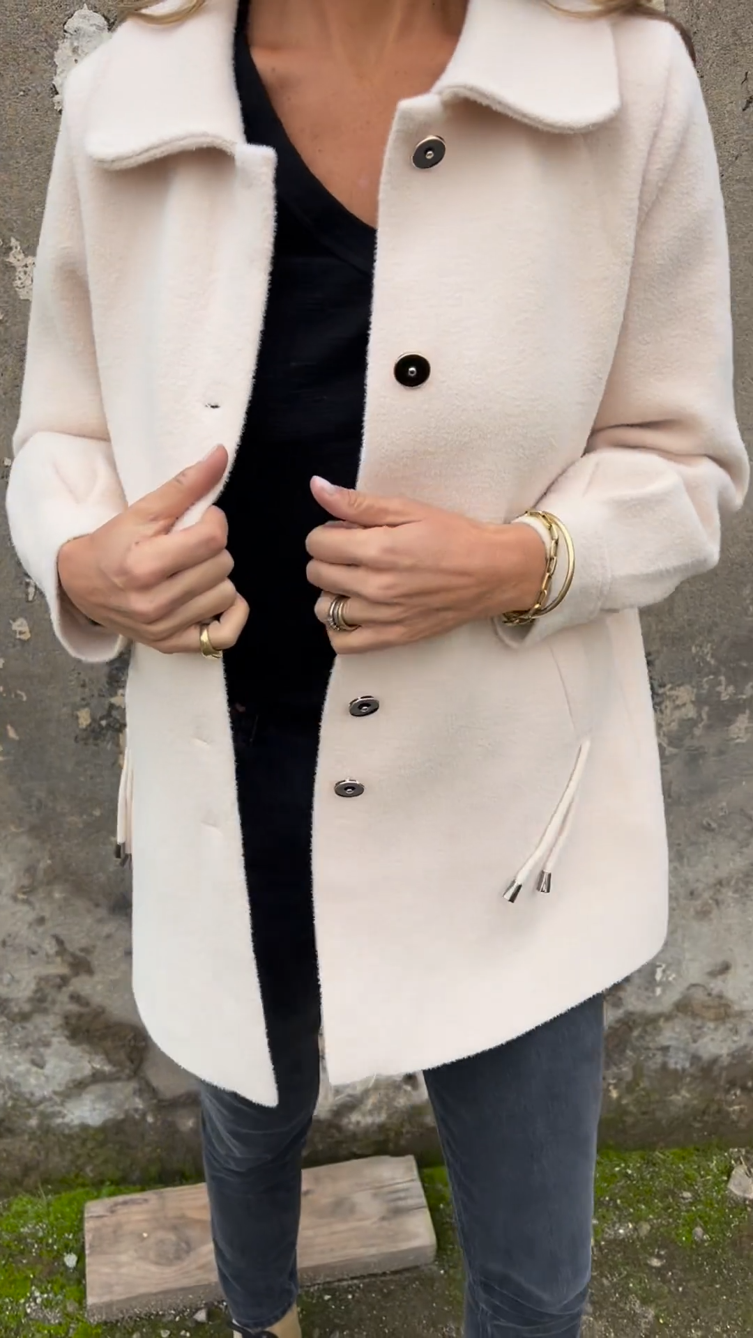 Manteau boutonné élégant en laine mélangée