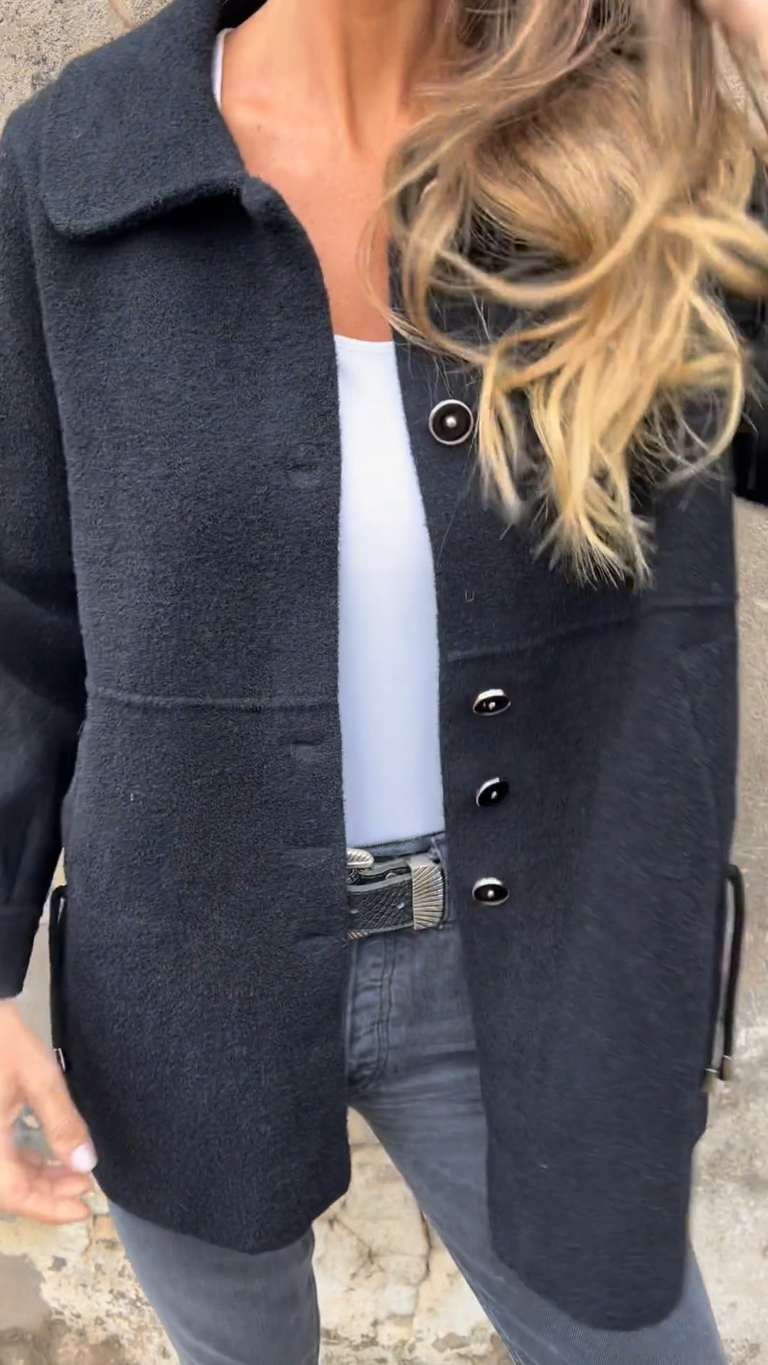 Manteau boutonné élégant en laine mélangée