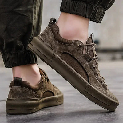 CAT | Baskets en cuir
