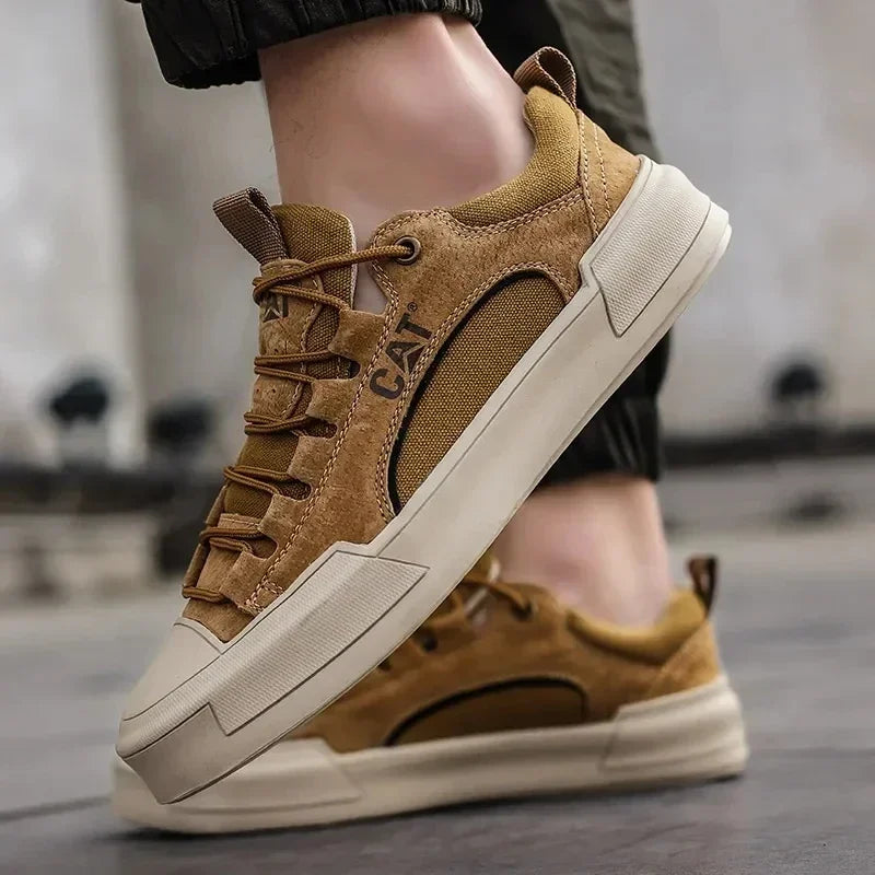 CAT | Baskets en cuir