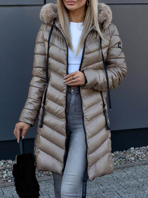 Manteau long en duvet avec capuche en fourrure