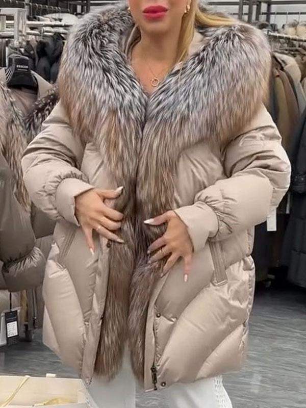 Veste en duvet mi-longue avec capuche en fourrure