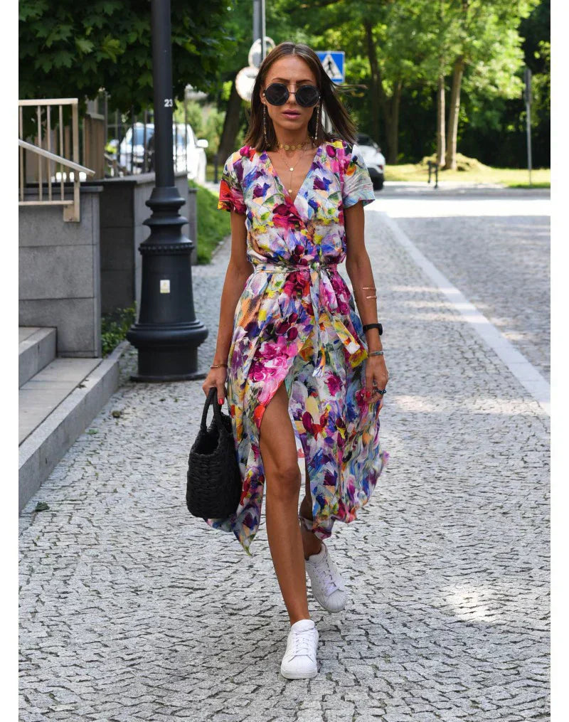 Louisa | Robe élégante à col en V