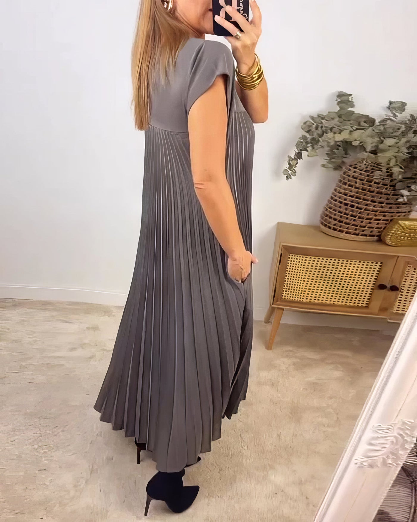 Aline | Robe plissée sans manches